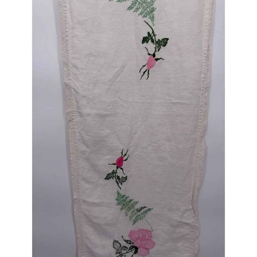 Vintage Embroidered Table Runner Dresser Scarf Floral Lace Trim Decor 35x12